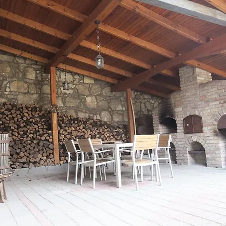 Falusi Vendeghaz Apartment